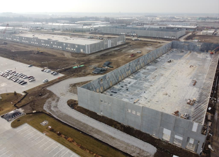 Contractors from Kadean Construction are currently building three warehouses in the Aviator Business Park in Hazelwood
