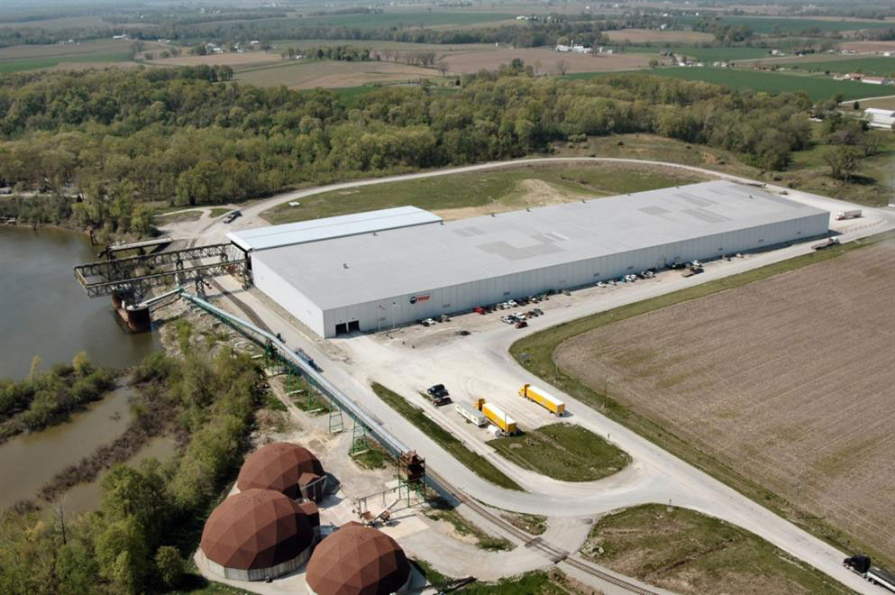 Overhead view of Kaskaskia Port and warehouse.