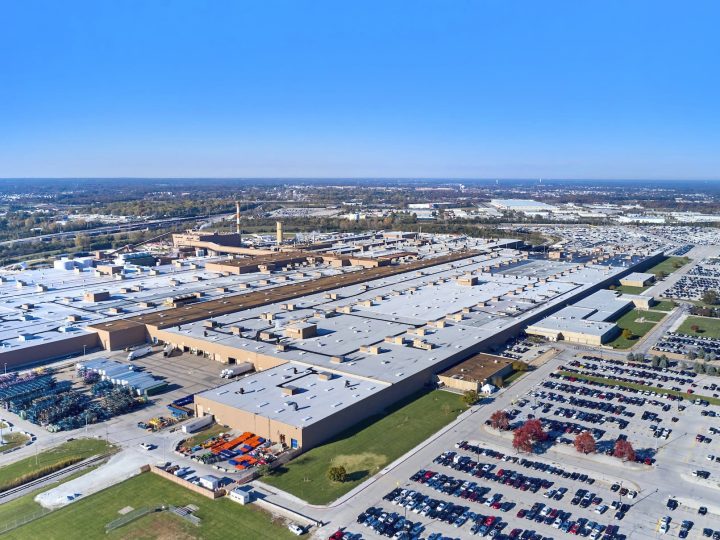 GM investing $1.5B in new trucks built at Wentzville plant