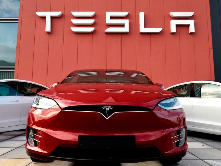 Tesla to Open Massive Warehouse in Metro East