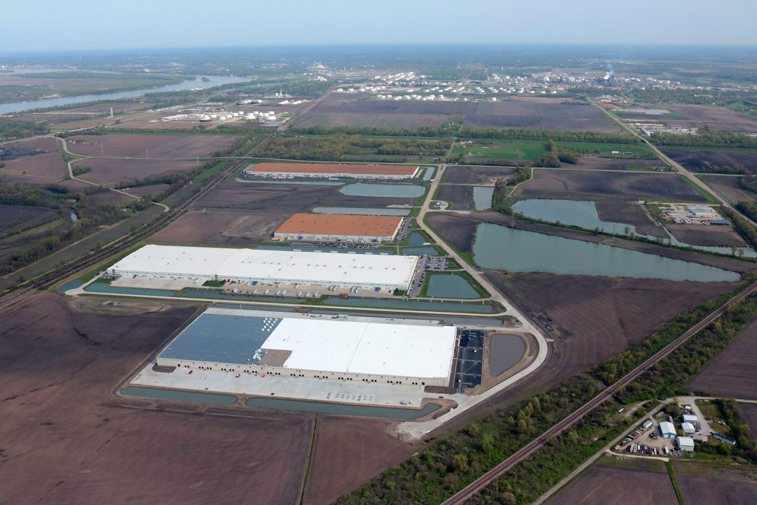 Aerial View of Lakeview Commerce Center