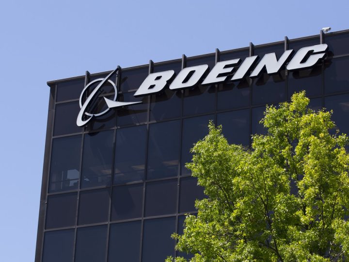 Boeing plans $1.8 billion expansion project, adding 500 jobs