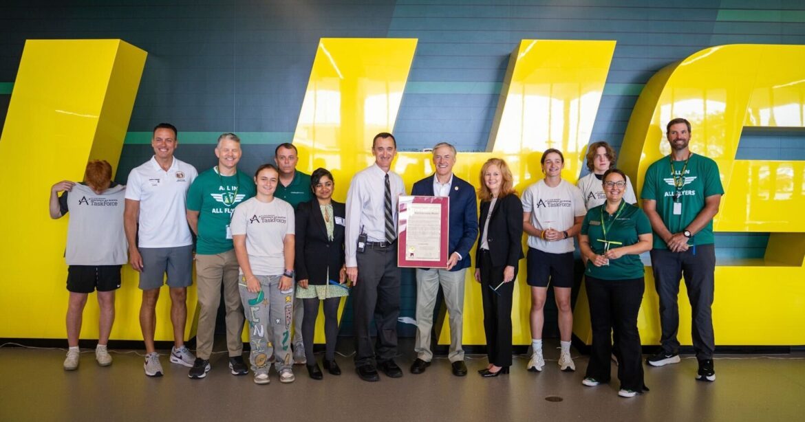 Mary Lamie joins students and faculty at Lindbergh High to highlight new Roadmaps initiative