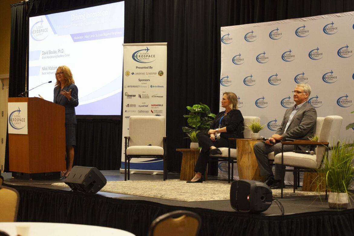Photo of Mary Lamie (Freightway), Nikki Malcolm (PNAA), David Boulay (IMEC)